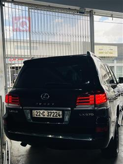 Lexus LX